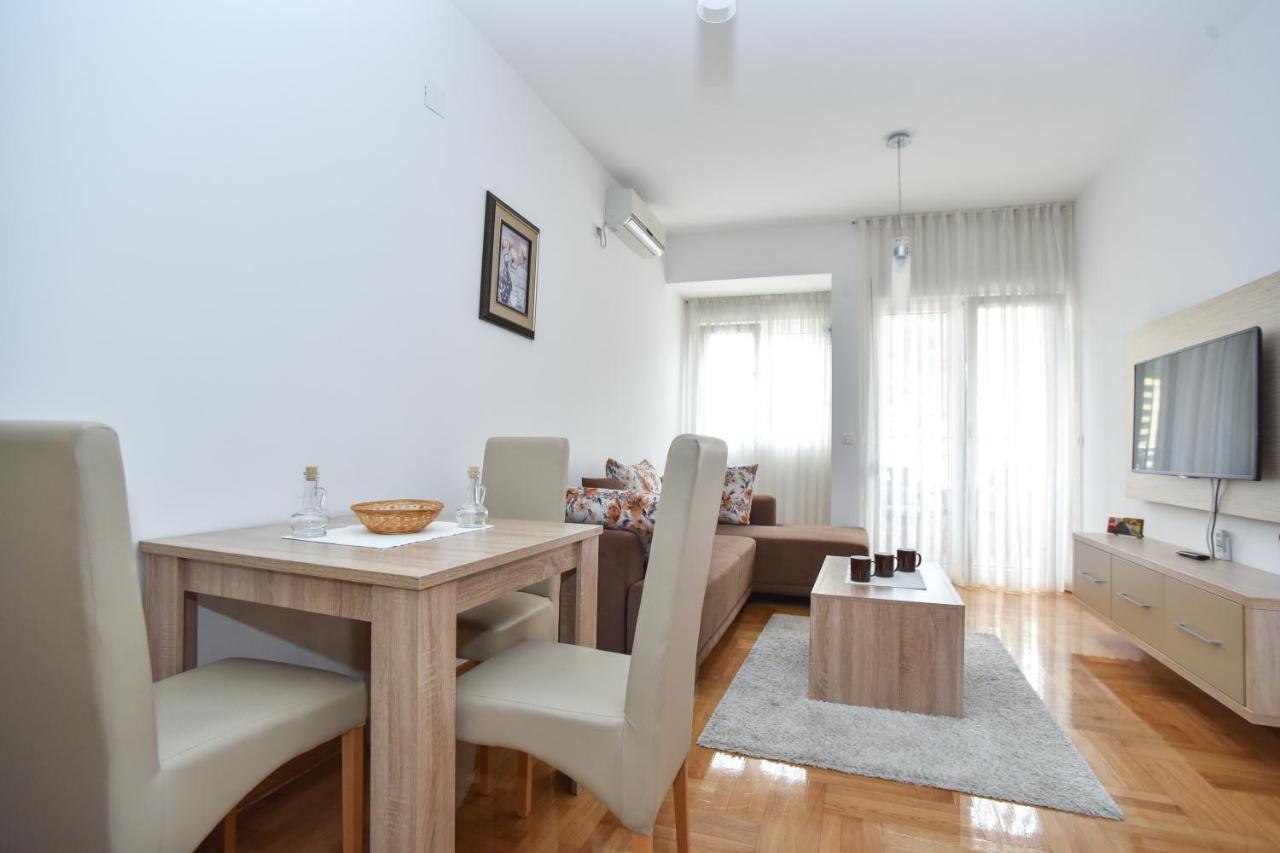 Lux Apartments Iva Budva Ngoại thất bức ảnh