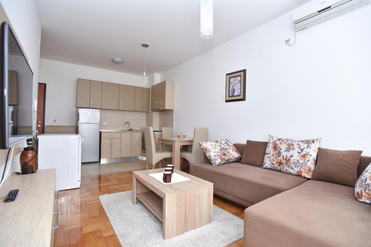 Lux Apartments Iva Budva Ngoại thất bức ảnh